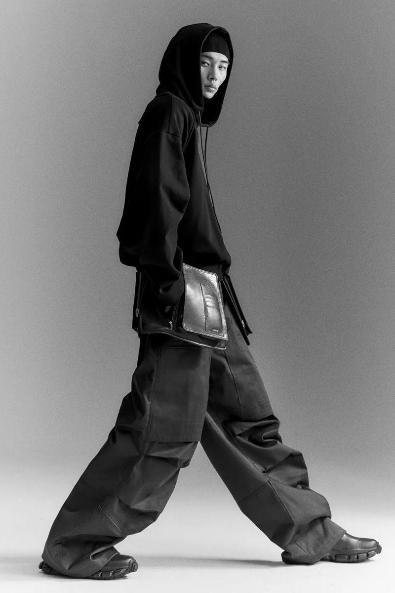 Structured Hoodie & Wide Trouser